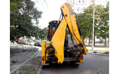 Аренда экскаватора-погрузчика New Holland B80B с гидромолотом Аренда экскаватора-погрузчика New Holland B80B с гидромолотом